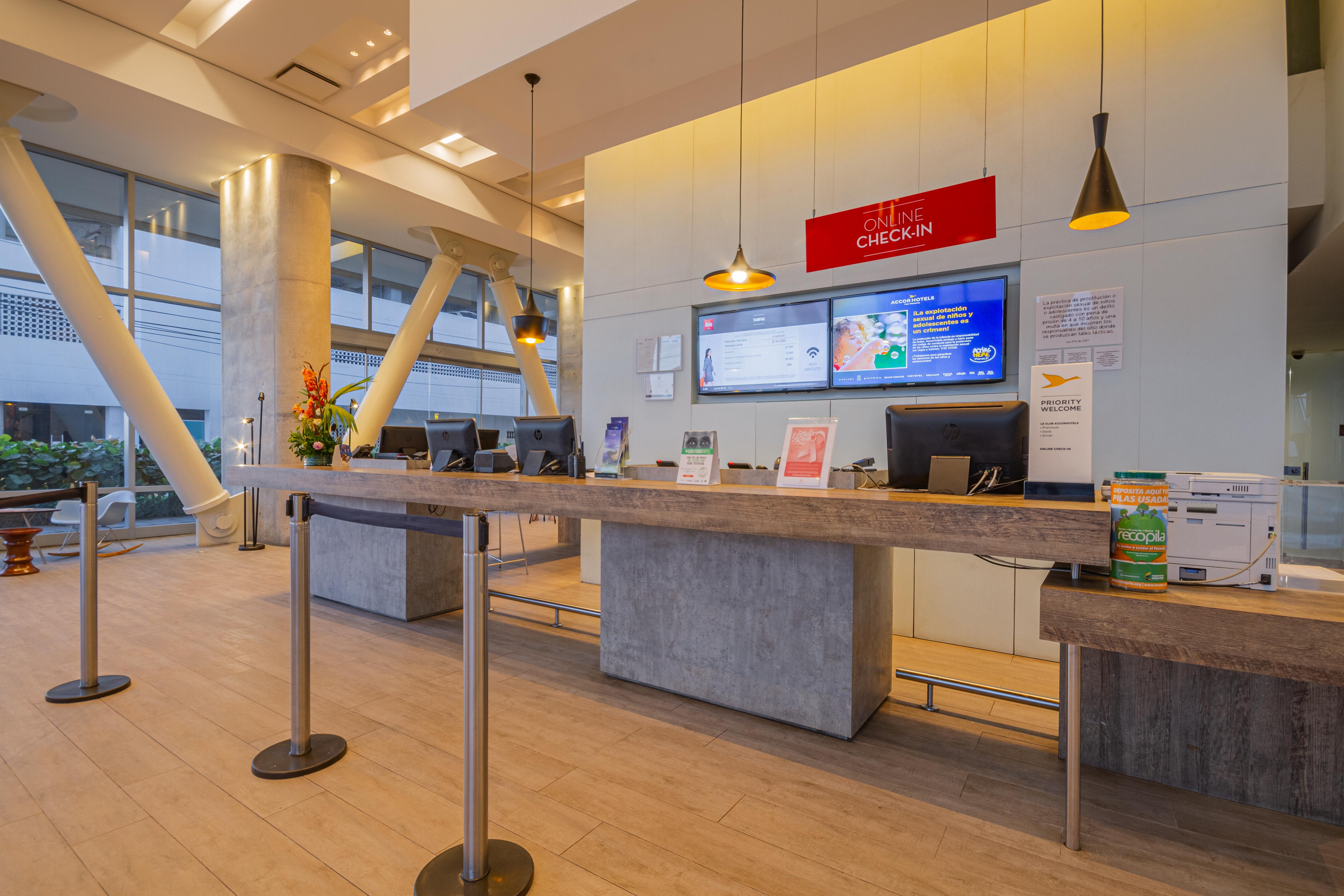 Отель Ibis Cartagena Marbella Экстерьер фото