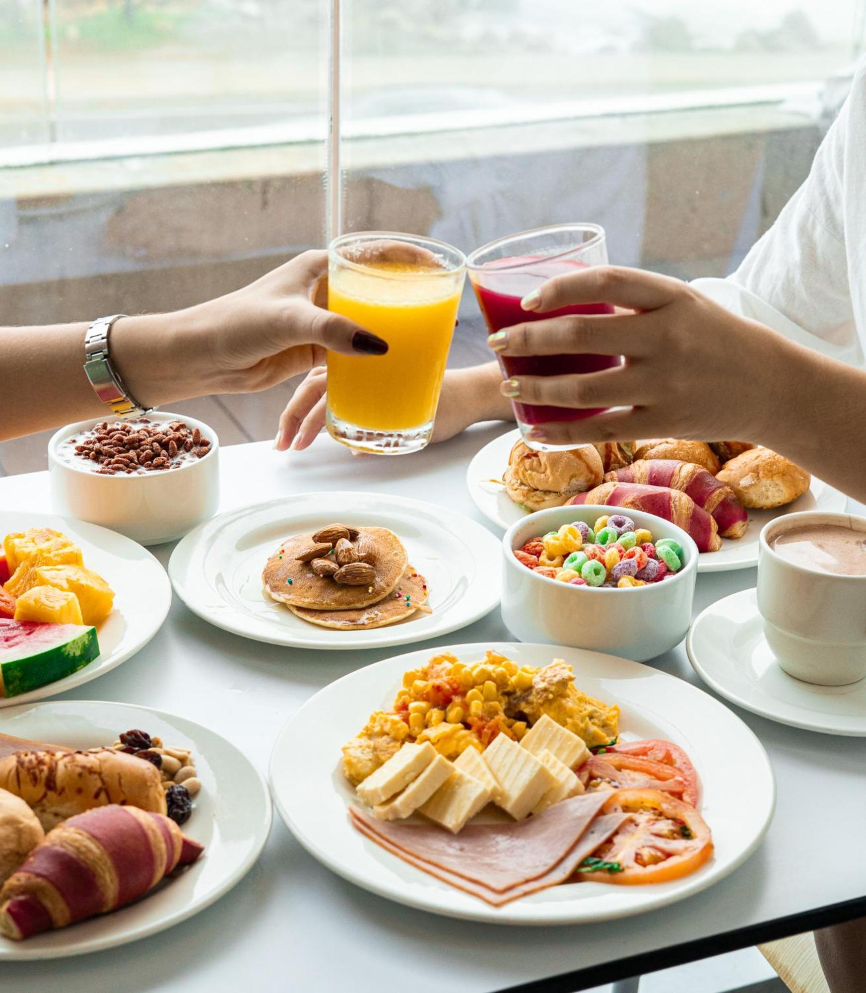 Отель Ibis Cartagena Marbella Экстерьер фото