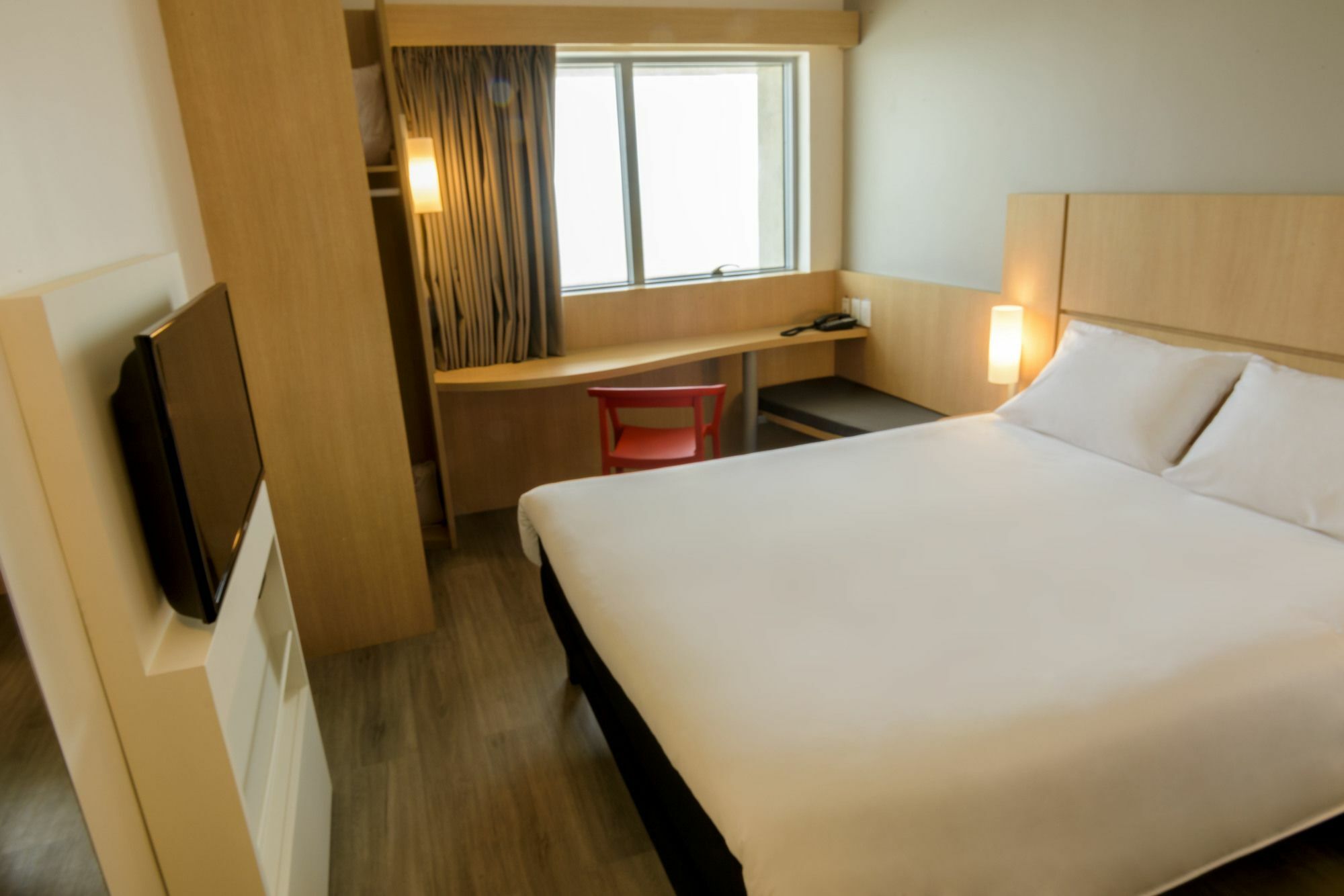 Отель Ibis Cartagena Marbella Экстерьер фото